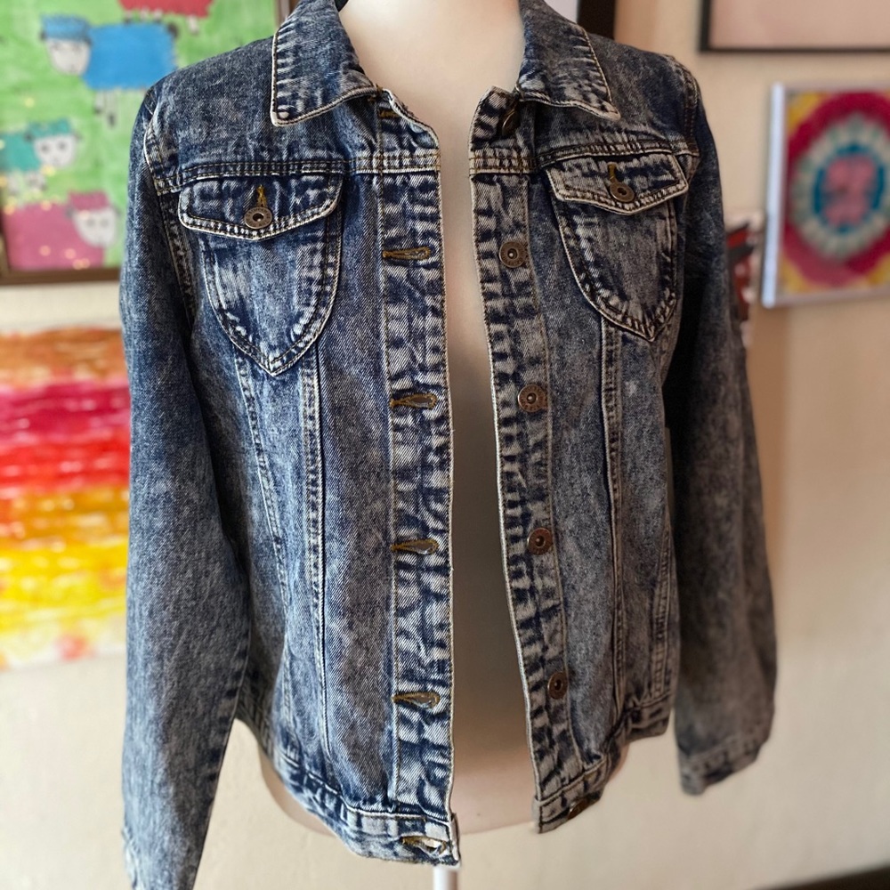 NWT (The Style Between Us) Denim Jacket Acid S